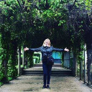 Meet your Posher, Deborah